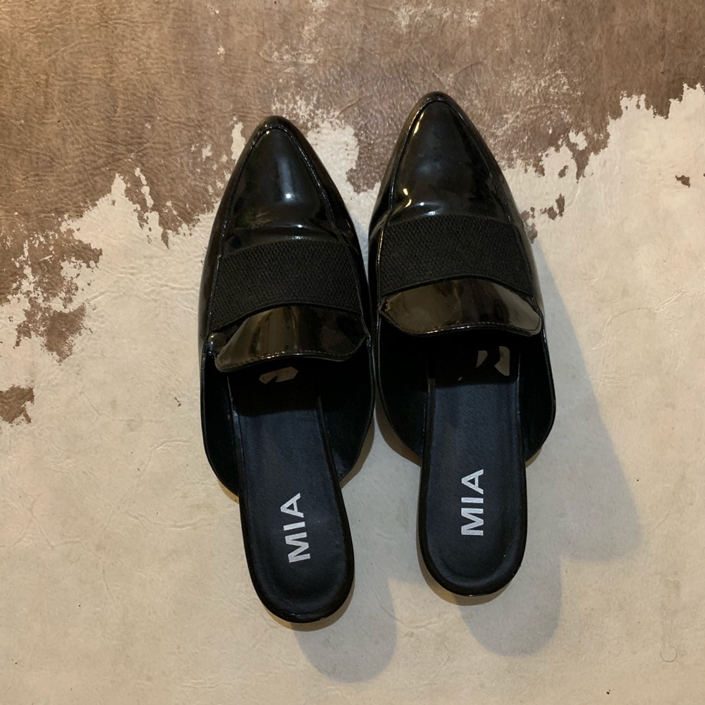 MIA mules 🖤 - Picture 2 of 4